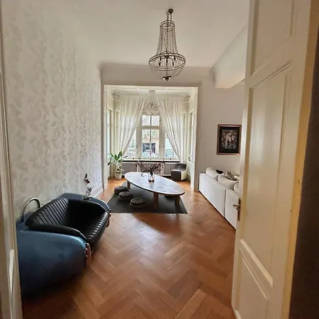 Old Building Dream In Apartament Wiesbaden