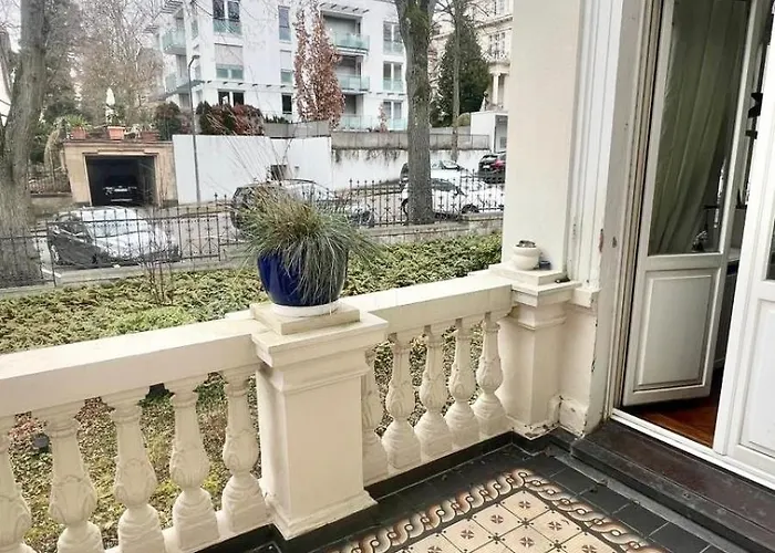 Апартаменты Old Building Dream In